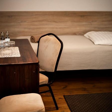 Hotel Huzar Gorzów Wielkopolski Εξωτερικό φωτογραφία